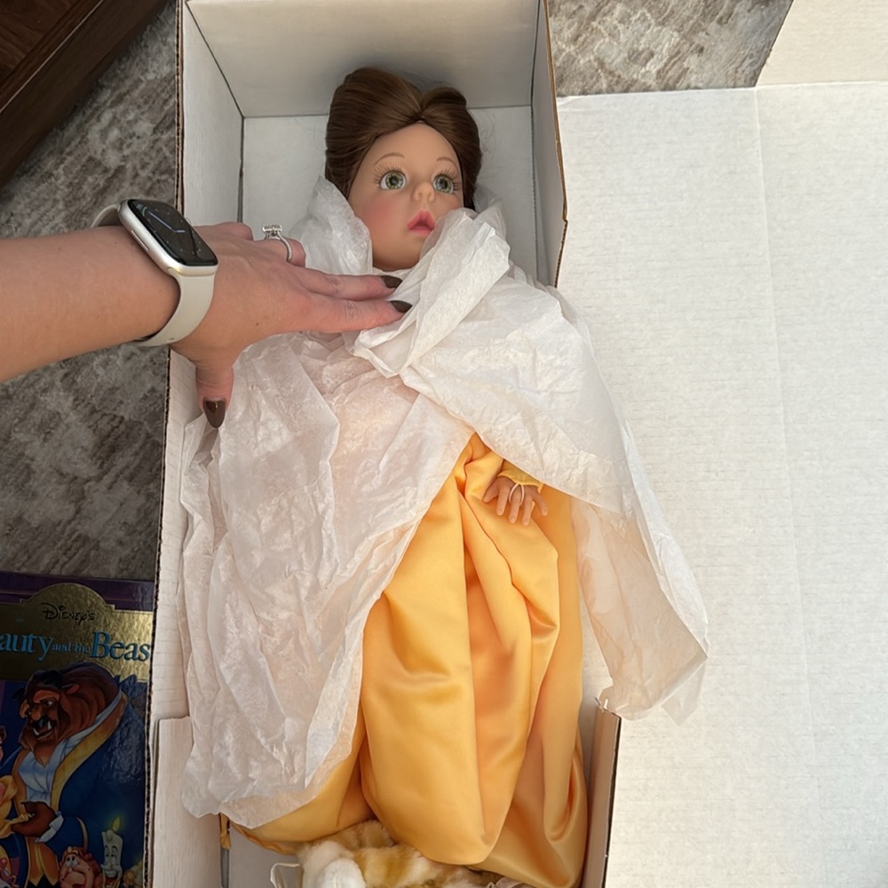 Lee Middleton Original Doll - Disney’s Belle RARE!